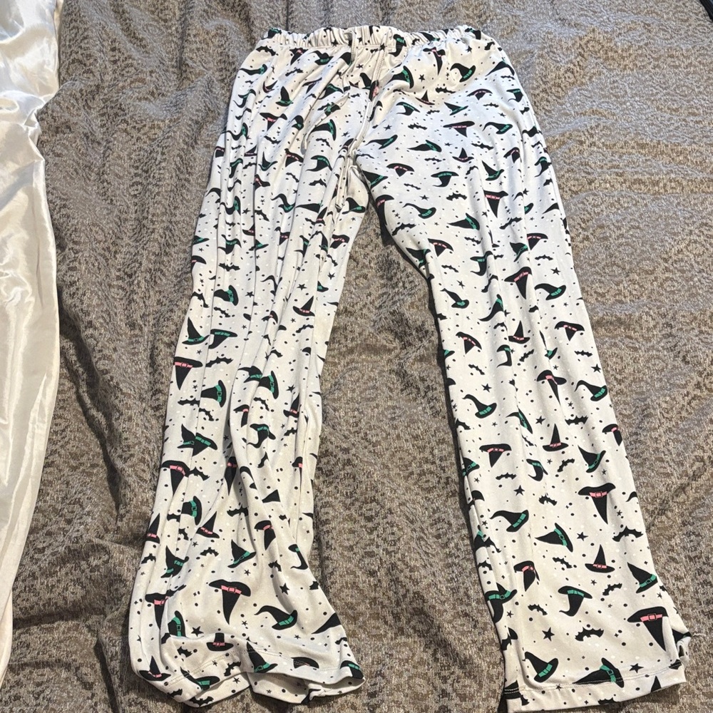 Mia & Tess witch Patterned Pajama Pants